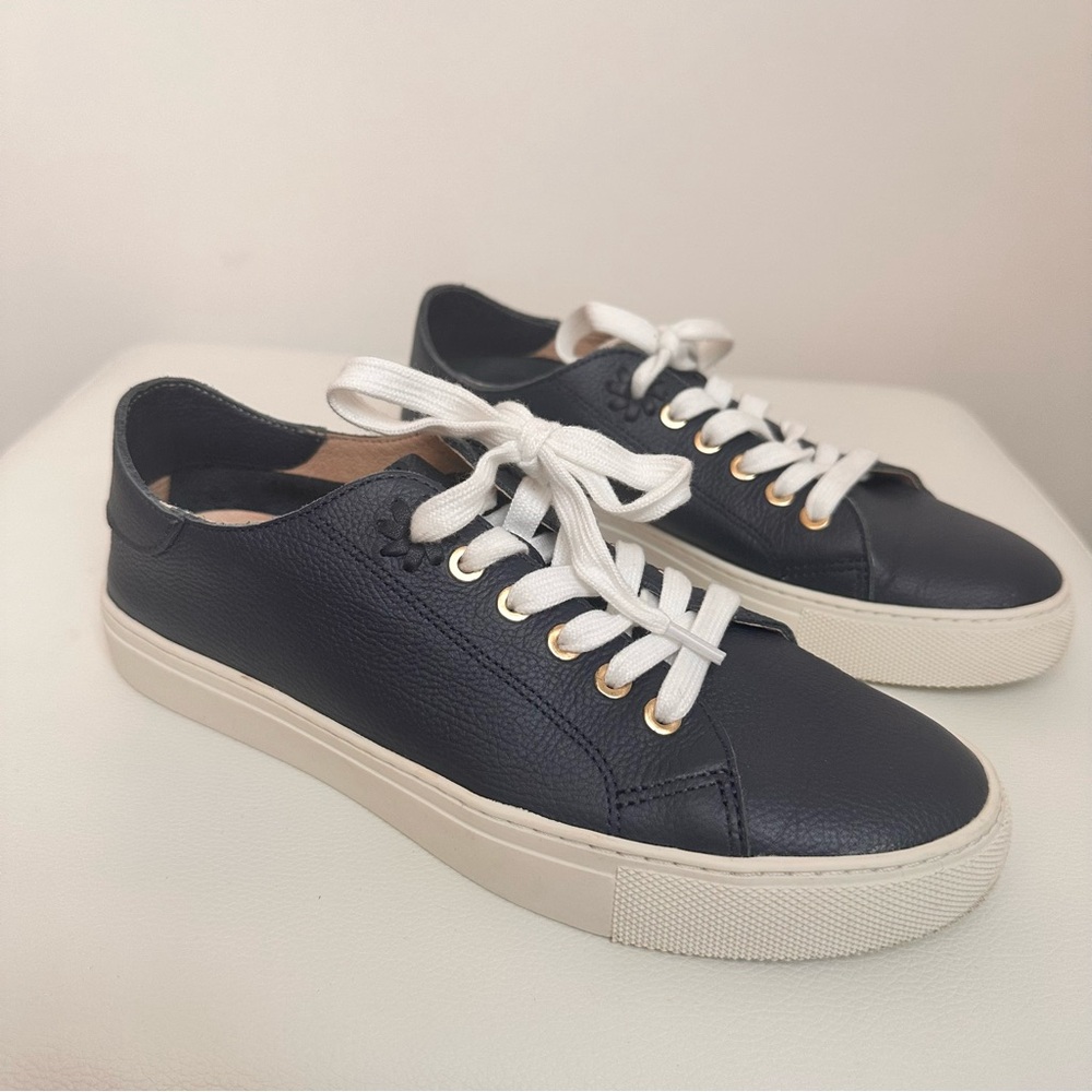 Jack Rogers Leather Sneakers – Navy & White – Size 6M